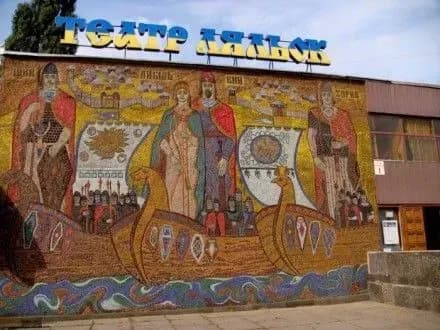 u-kiyevi-khochut-pereymenuvati-dva-teatri