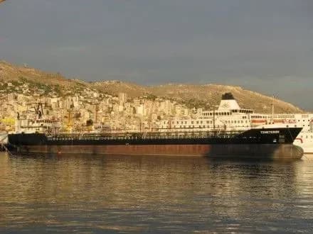 chetvero-ukrayintsiv-iz-zatrimanogo-torik-u-liviyi-sudna-povernulisya-dodomu