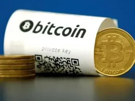 tsina-bitkoina-vpershe-perevischila-vartist-untsiyi-zolota