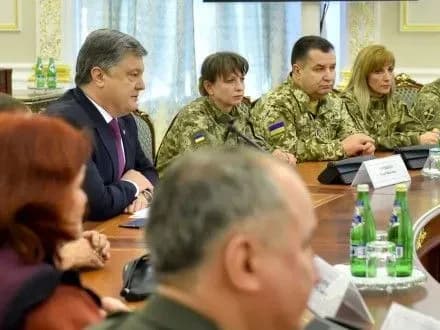 tsogo-roku-dvi-tisyachi-zhinok-otrimali-status-uchasnika-boyovikh-diy-prezident