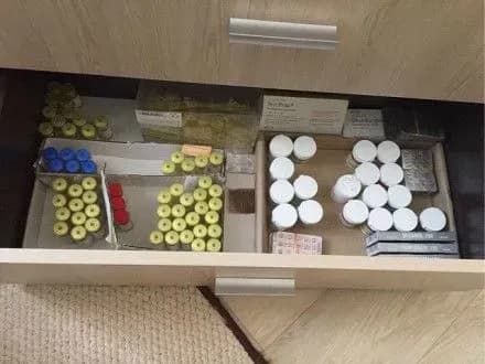 zlovmisniki-prodavali-v-kiyevi-pidrobleni-liki-ta-steroyidi