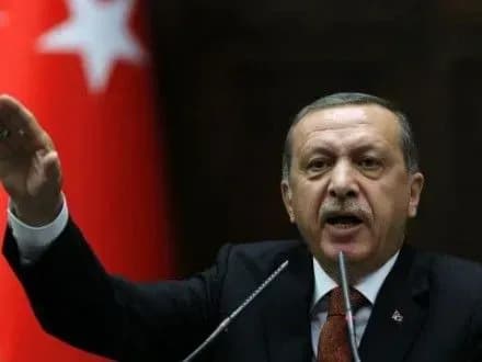 prezident-turechchini-r-erdogan-zayaviv-scho-niderlandi-diyut-yak-bananova-respublika