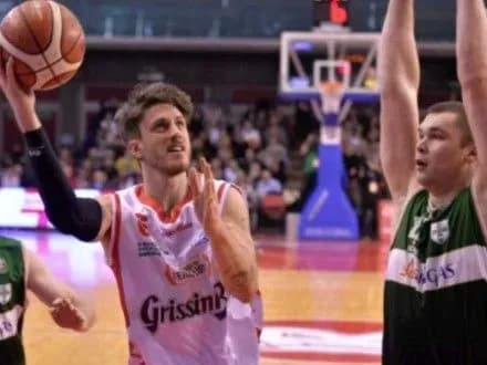 k-fesenko-i-a-pustoviy-proveli-rezultativni-matchi-v-chempionatakh-italiyi-ta-ispaniyi