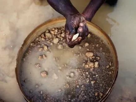 u-syerra-leone-znaydeno-velichezniy-almaz