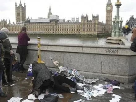 zyavilosya-video-naslidkiv-ataki-na-vestminsterskomu-mostu