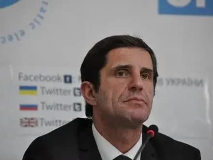 osobu-strilka-v-tsentri-kiyeva-poki-scho-ne-vstanovili-z-shkiryak