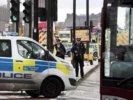 na-zakhodi-velikoyi-britaniyi-progrimiv-potuzhniy-vibukh