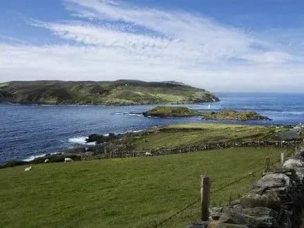 vertolit-z-pyatma-lyudmi-na-bortu-propav-nad-irlandskim-morem