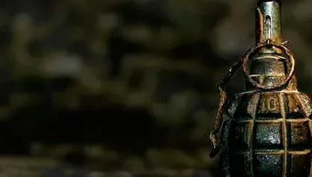 cholovik-pidirvavsya-na-granati-u-maryantsi