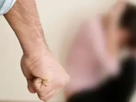 divchinku-yaku-vidluptsyuvav-batko-v-rivnomu-zalishat-v-simyi