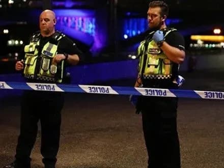 na-rinku-boro-nedaleko-vid-londonskogo-mostu-stavsya-sche-odin-intsident