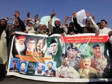 smertniy-virok-za-blyuznirskiy-dopis-u-sotsmerezhi-vinesli-u-pakistani