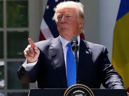 amerikanski-prokurori-suditimutsya-z-d-trampom-za-porushennya-konstitutsiyi