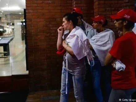 u-torgovomu-tsentri-v-stolitsi-kolumbiyi-bogoti-stavsya-vibukh-zaginulo-schonaymenshe-tri-lyudini