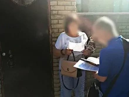 sbu-zatrimala-u-rayoni-ato-medika-informatorku-teroristiv-dnr