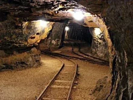 pozhezha-stalas-v-shakhti-na-donechchini-odin-shakhtar-postrazhdav