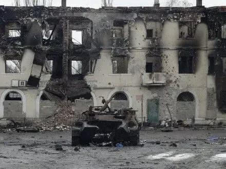 delegatsiya-yevroparlamentu-poyide-v-zonu-ato-i-geraschenko