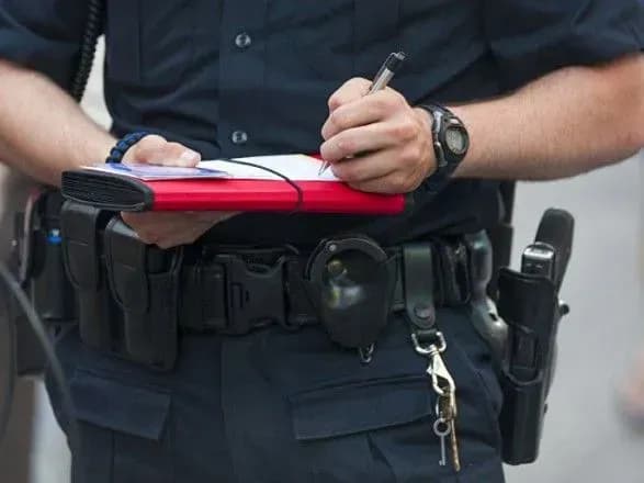 brata-initsiatora-strilyanini-v-las-vegasi-areshtuvali-za-dityache-porno