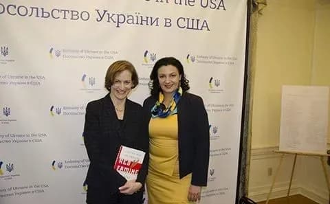 vidomu-amerikansko-britansku-zhurnalistku-nagorodili-za-knigu-pro-golodomor