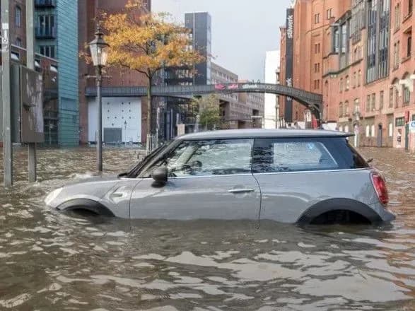 shtorm-u-ssha-znestrumiv-bilshe-pivmilyona-budivel