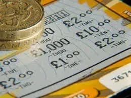 britanki-kinuli-robotu-i-zbirayutsya-v-las-vegas-pislya-bagatomilyonnogo-vigrashu-v-lotereyu