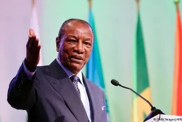 v-afrikanskomu-soyuzi-zaklikali-viyskovikh-zimbabve-povernutisya-v-kazarmi