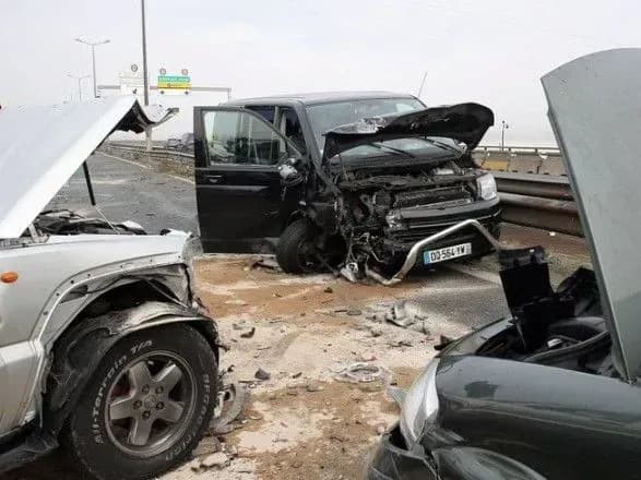 tuman-i-ozheled-u-frantsiyi-zitknulisya-vidrazu-13-avto