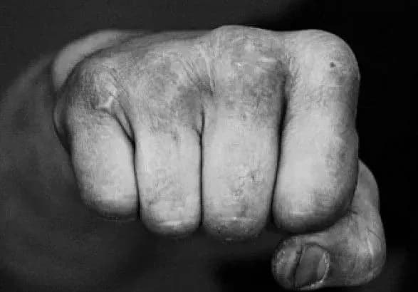 u-kropivnitskomu-vbili-zhinku-a-potim-spalili-yiyi-tilo