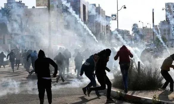 vnaslidok-zitknen-mizh-palestintsyami-ta-izrayilskimi-viyskami-postrazhdalo-bilshe-30-osib