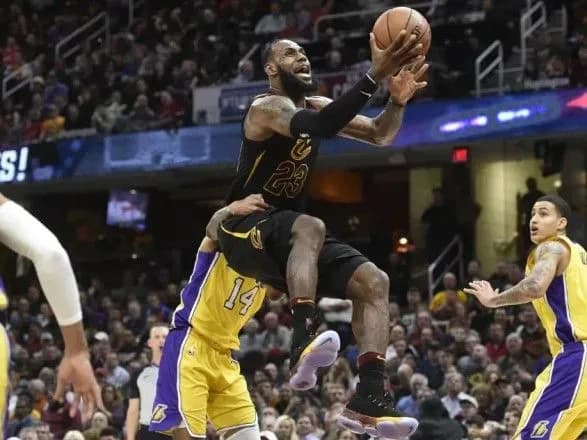 forvard-klivlenda-dzheyms-oformiv-59-y-tripl-dabl-v-karyeri