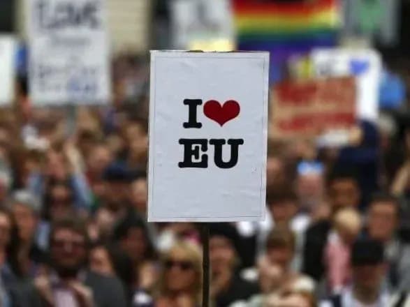 britantsi-zminili-svoyu-dumku-schodo-vikhodu-z-yes-opituvannya