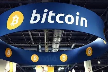 bankir-priyom-platezhiv-v-bitkoinakh-tse-rizik-i-piar-odnochasno