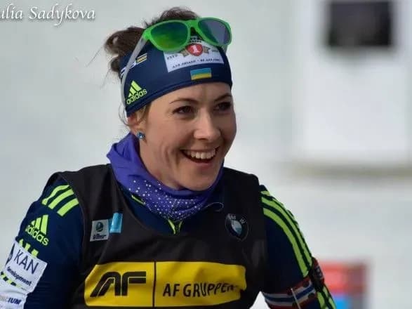 odna-ukrayinka-vizme-uchast-u-rizdvyaniy-biatlonniy-gontsi