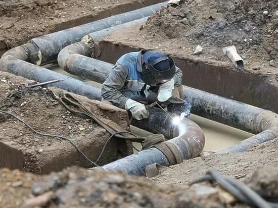 z-pochatku-opalyuvalnogo-sezonu-u-kiyevi-usunuli-2-7-tis-poshkodzhen-teplomerezh-kmda