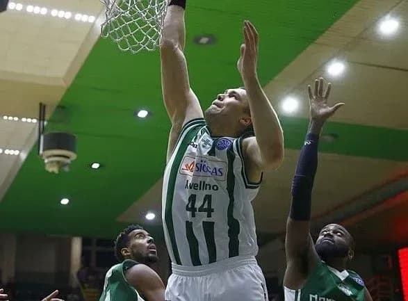 basketbolist-fesenko-proviv-nayrezultativnishu-gru-karyeri-v-lizi-chempioniv