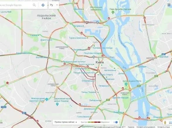 na-dorogakh-kiyeva-pered-vikhidnimi-utvorilisya-zatori