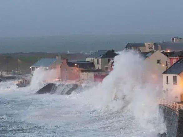 mzs-ukrayintsi-ne-zvertalis-do-posolstv-cherez-shtorm-eleonor