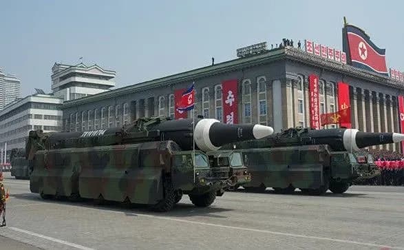 pivdenna-koreya-zaproponuvala-kndr-vidnoviti-peregovori-z-denuklearizatsiyi-ta-provesti-zustrichi-rozdilenikh-simey