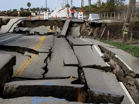 u-kaliforniyi-chislo-zagiblikh-v-rezultati-zsuviv-dosyaglo-20-osib