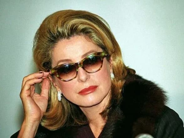 katrin-denov-vibachilas-pered-timi-kogo-mig-obraziti-list-za-pravo-cholovikiv-chiplyatis-do-zhinok