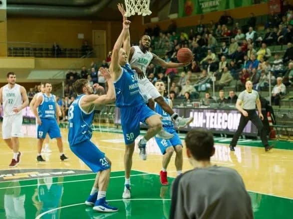 khimik-u-poyedinku-z-mikolayevom-zdobuv-vosmu-peremogu-v-superlizi