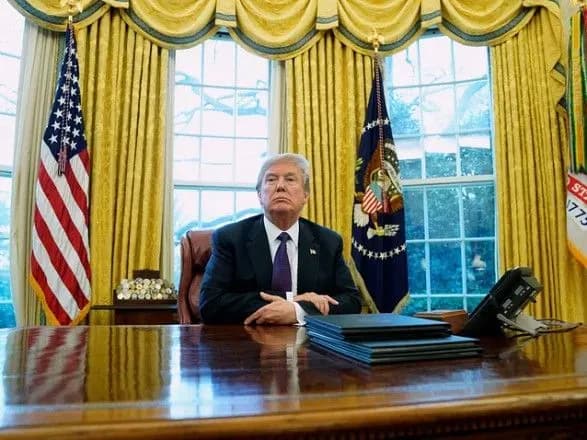 tramp-dast-svidchennya-spetsprokuroru-po-rf-pid-prisyagoyu