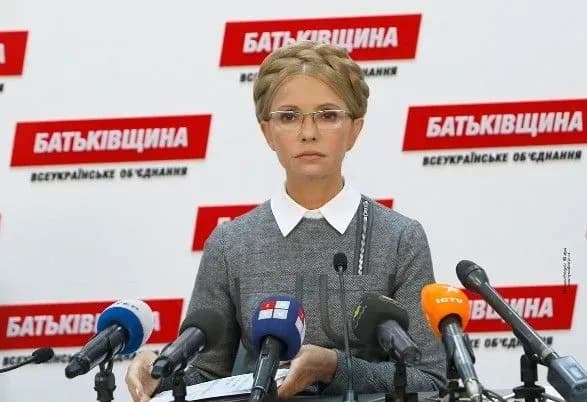 timoshenko-napolyagaye-schob-poroshenko-vnis-do-podannya-po-tsvk-kandidata-vid-batkivschini