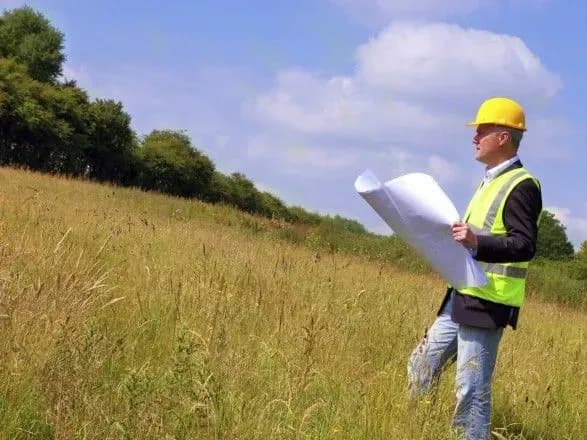 peredacha-zemli-u-vlasnist-otg-rozpochnetsya-u-lyutomu