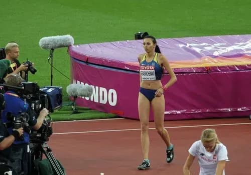 stribunka-u-visotu-geraschenko-vigrala-mizhnarodni-zmagannya-v-chekhiyi