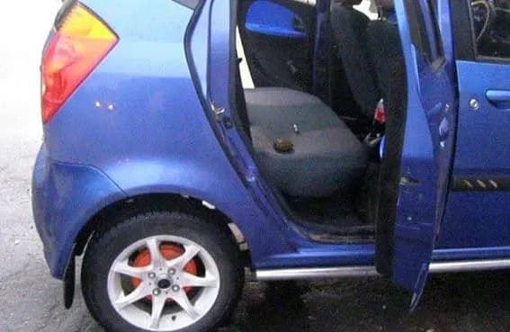 granatu-viyavili-u-taksi-na-luganschini