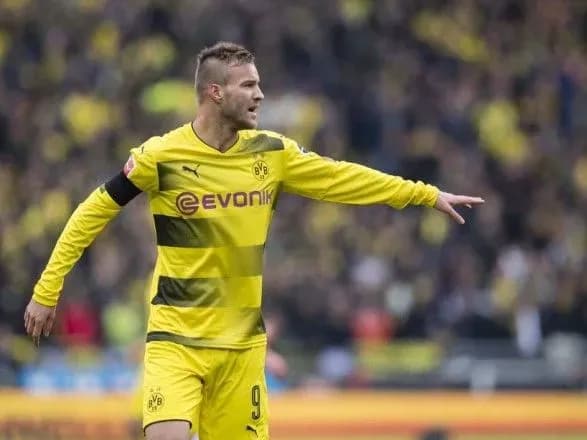 yarmolenko-vprodovzh-misyatsya-peresuvatimetsya-na-militsyakh