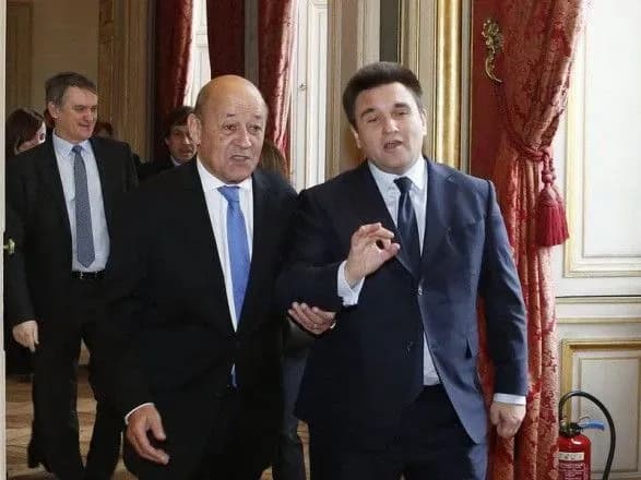 glavi-mzs-ukrayini-ta-frantsiyi-obgovorili-situatsiyu-na-donbasi