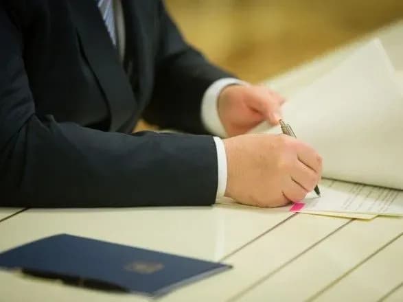 prezident-uviv-u-diyu-rishennya-rnbo-schodo-natsbezpeki