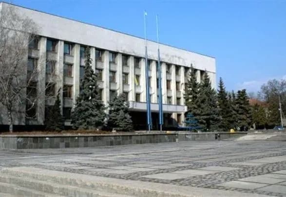 v-uzhgorodi-skorotili-posadu-obvinuvachenogo-u-khabarnitstvi-pershogo-zastupnika-mera